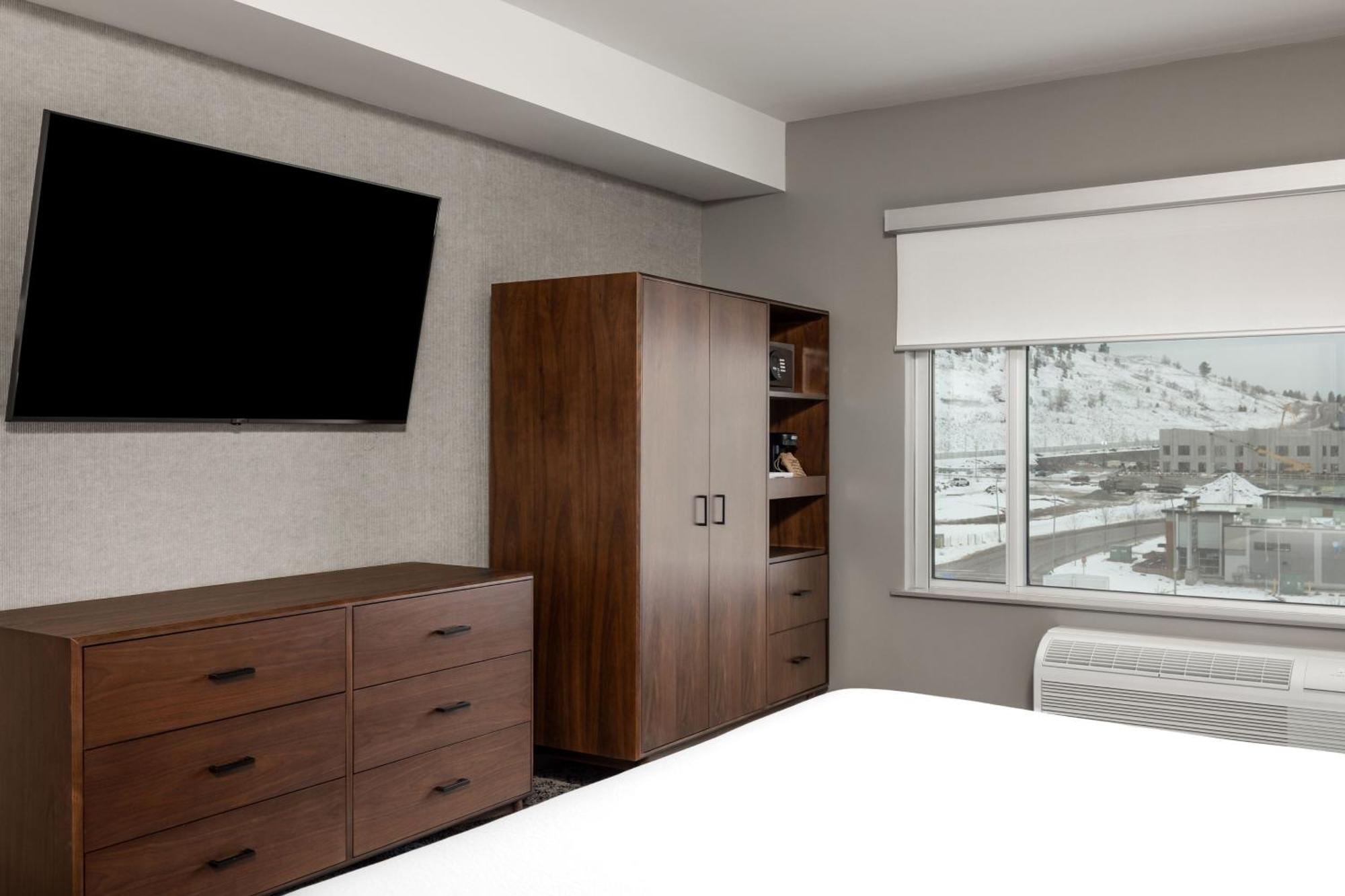 Four Points By Sheraton Kelowna Airport Екстер'єр фото