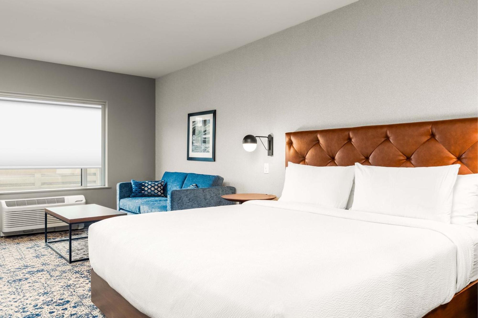 Four Points By Sheraton Kelowna Airport Екстер'єр фото
