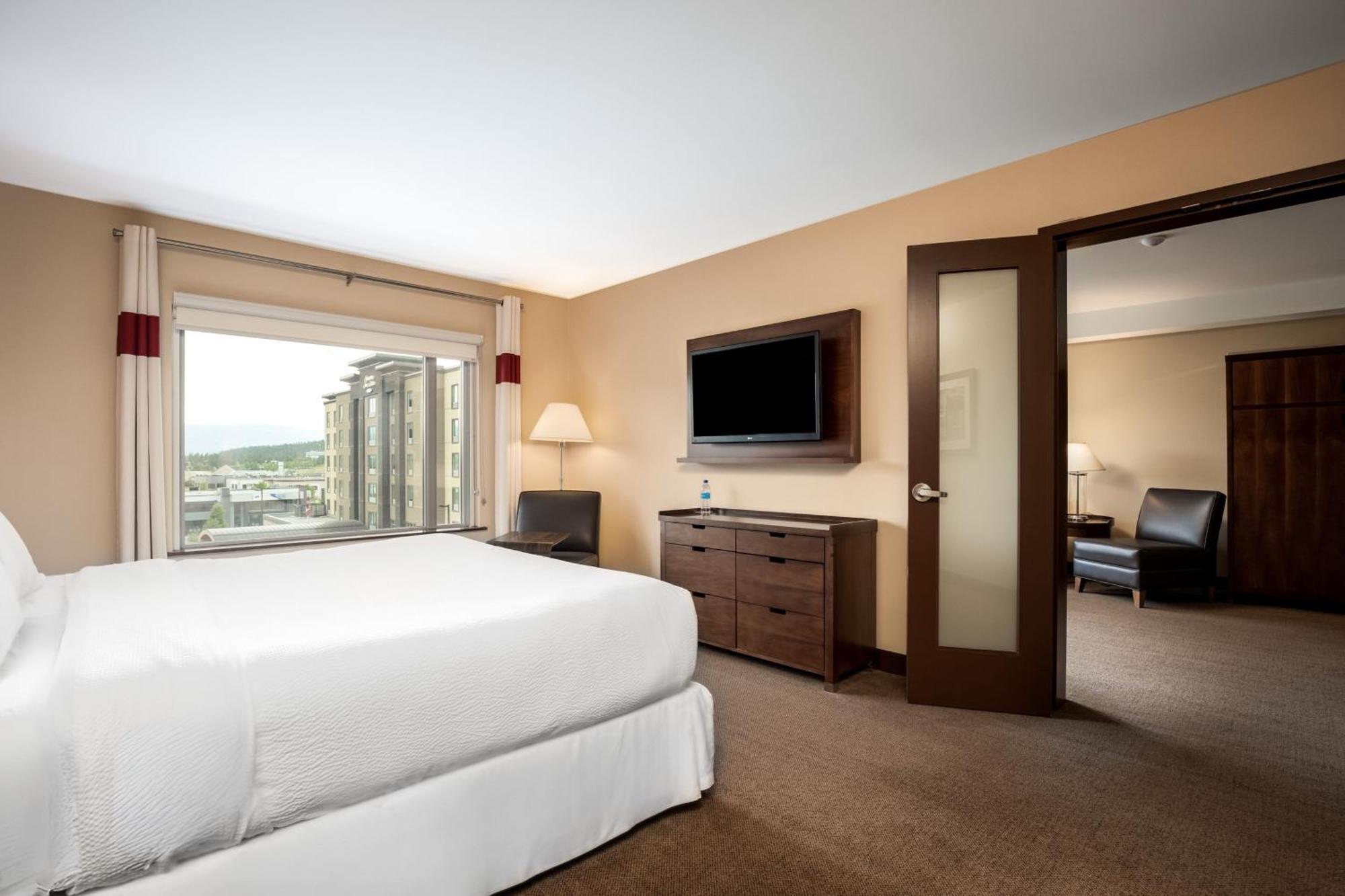Four Points By Sheraton Kelowna Airport Екстер'єр фото