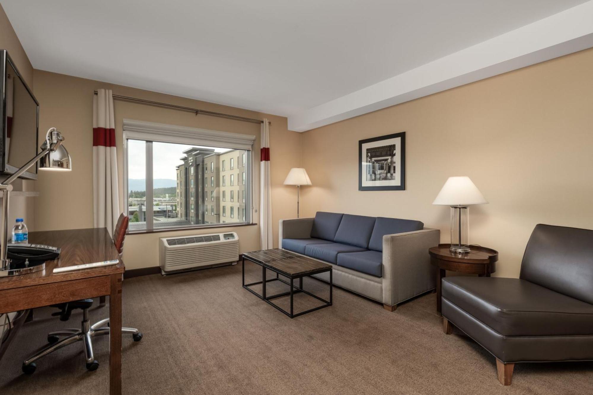 Four Points By Sheraton Kelowna Airport Екстер'єр фото
